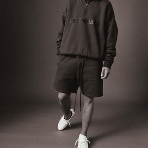 FEAR OF GOD - ESSENTIALS SHORTS